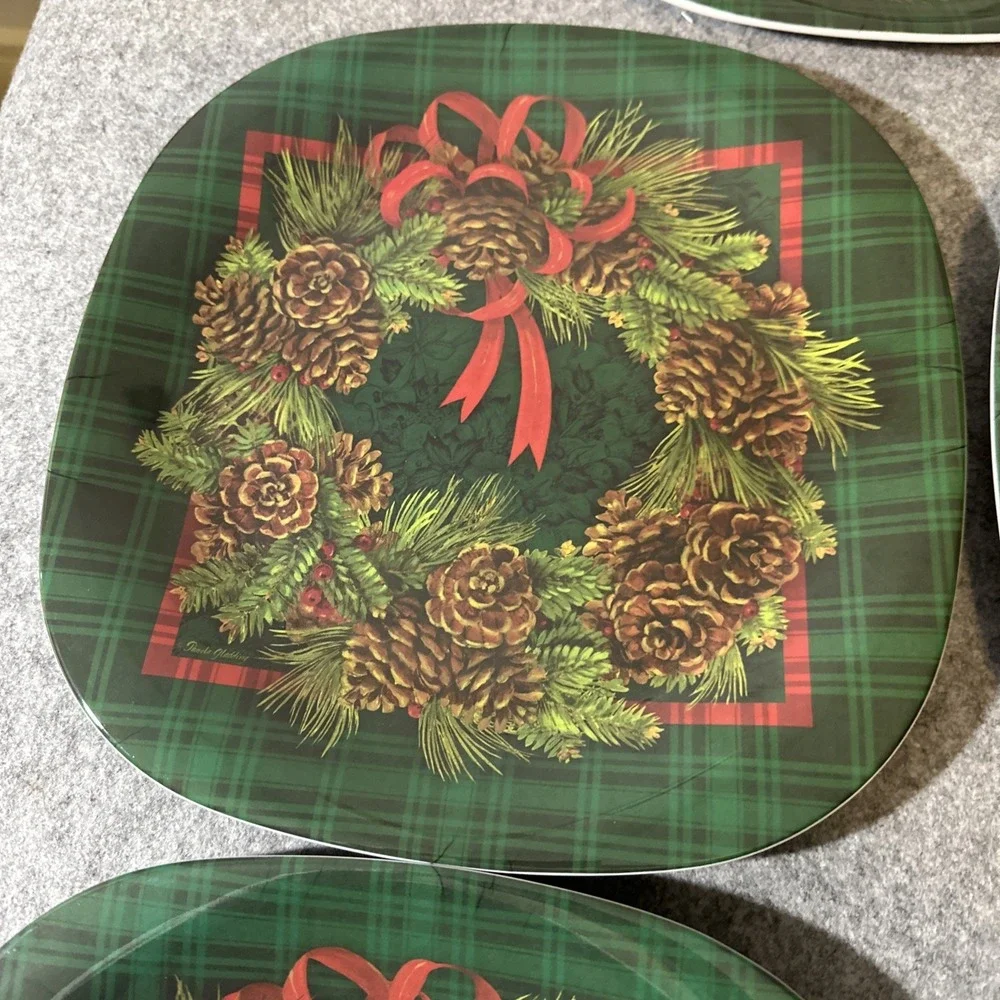 Vintage Keller-Charles Set Of 5 Holiday  Melamine  Plates Christmas Wreath